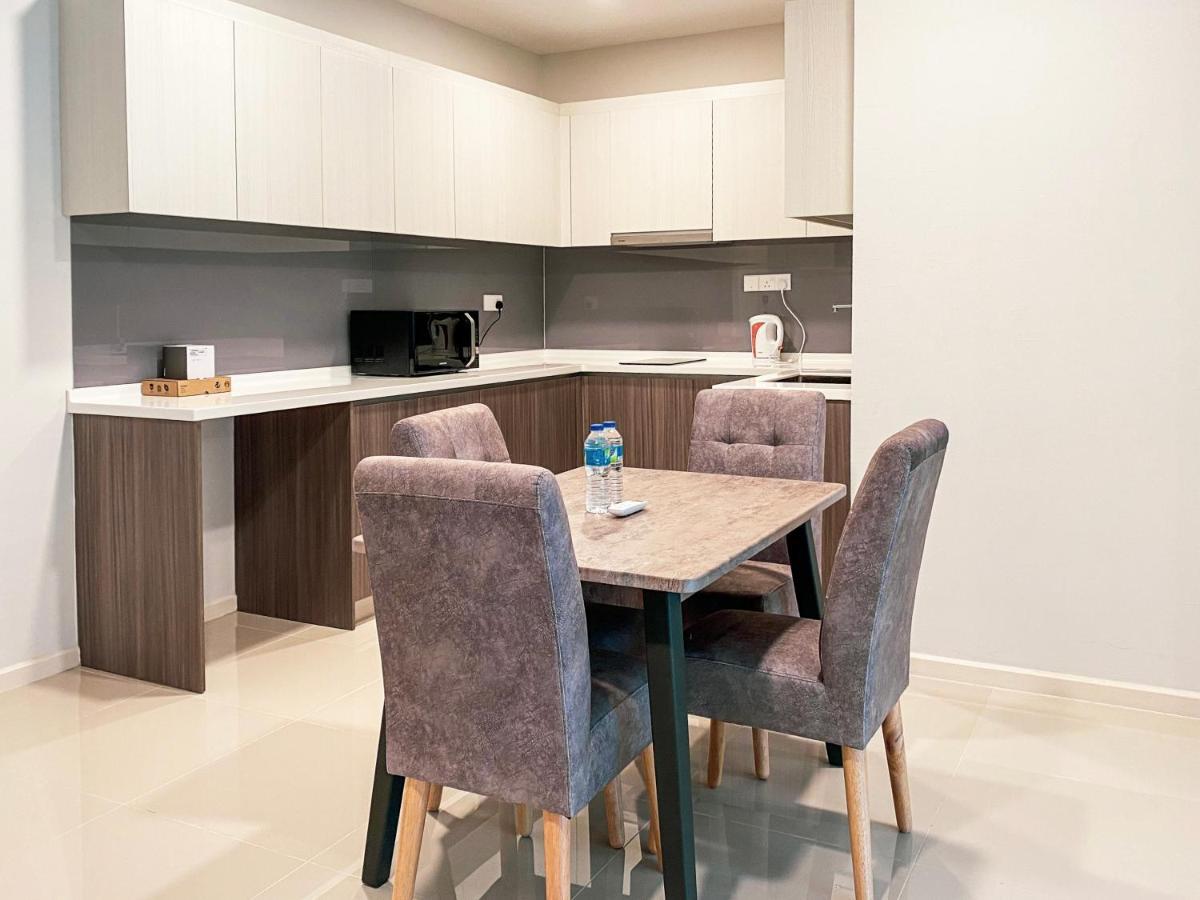 Suasana Nana Apartment